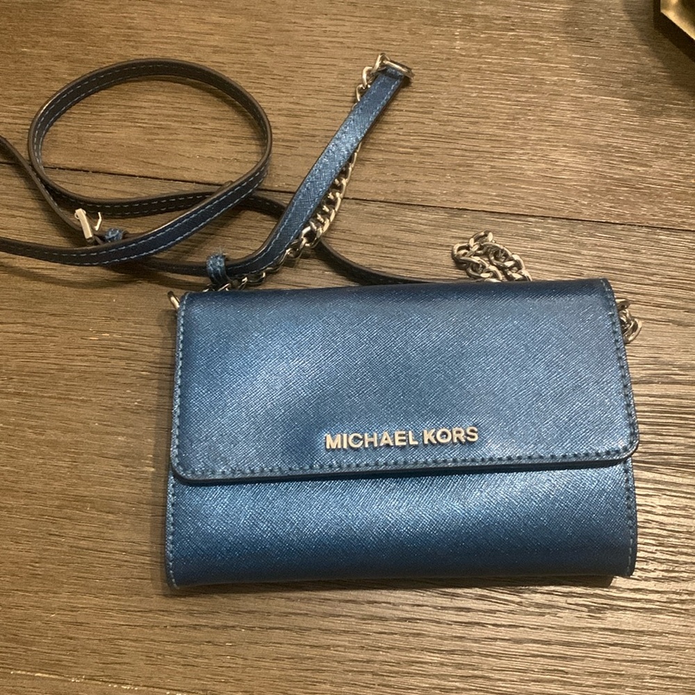 Blue Michael Kors small purse-crossbody